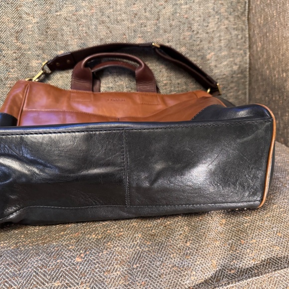 COACH Weekend Tote, Brown Leather with Side Pockets (Authentic Pre-Owned) - Picture 13 of 16